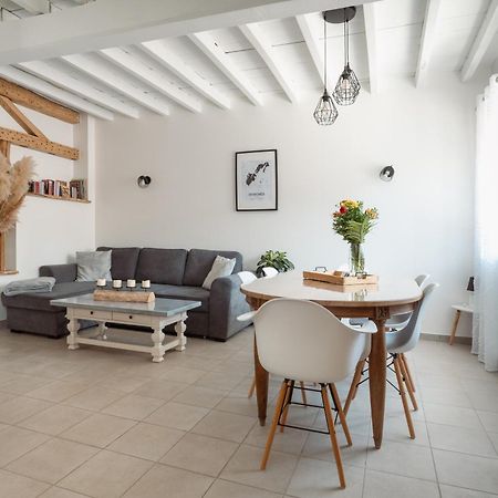 La Maison Des Delices Dosches Exteriör bild